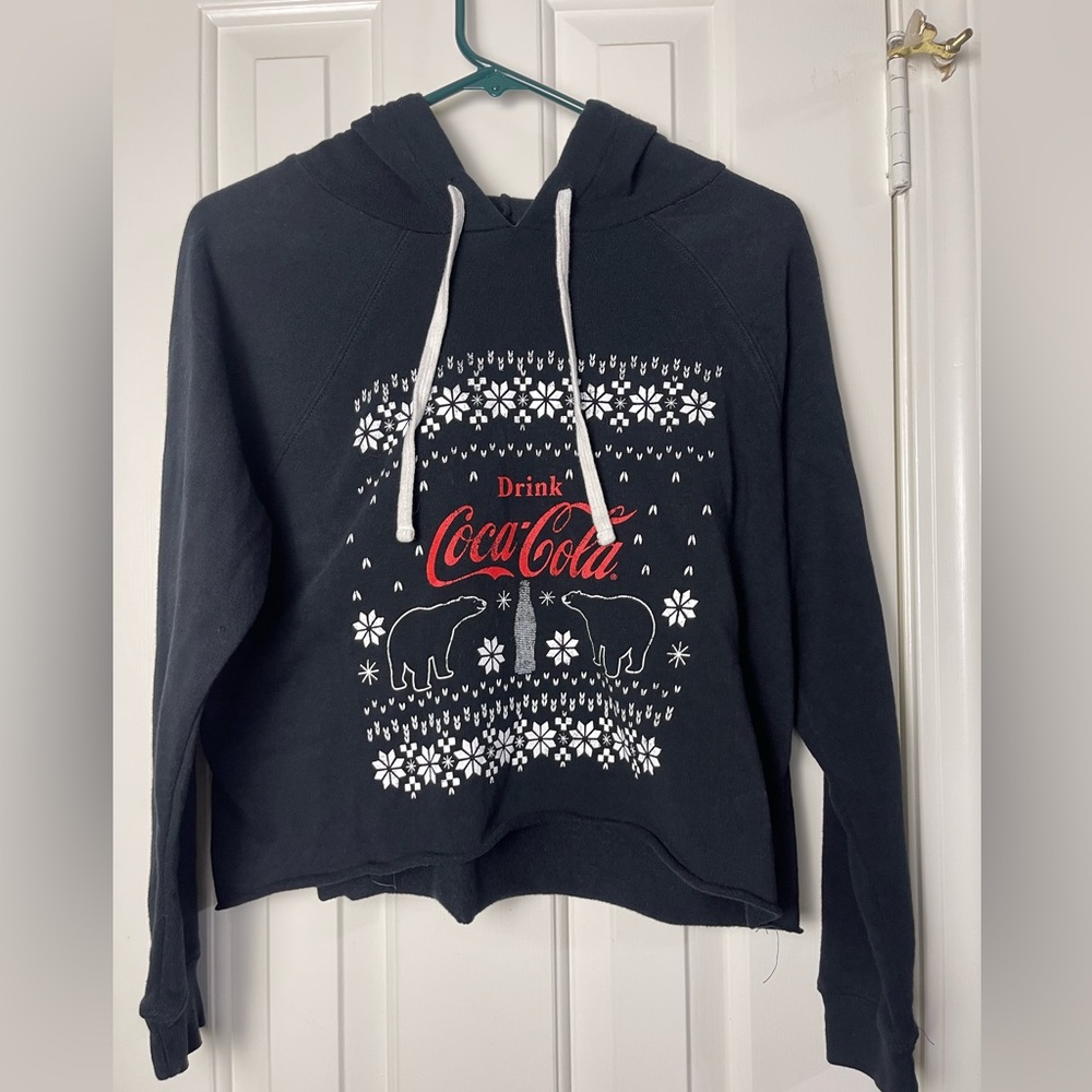 Coca-Cola Women's Black and White Polar Bear Christmas Cropped Hoodie